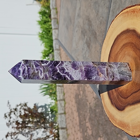 Chevron Amethsyt XL Tower 650 grams 9" - Picture 5 of 11